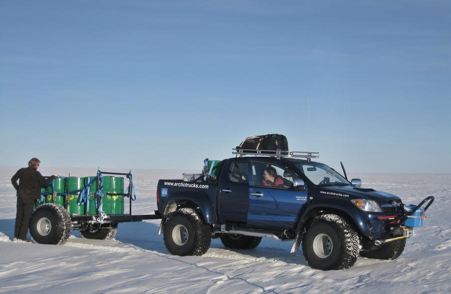  Toyota Hilux Claims Second Pole Position 2009 года  (фото 14 из 17)
